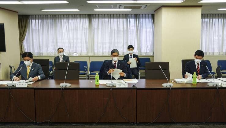 New coronavirus The government s advisory panel on the new coronavirus meets in Tokyo on April 7, 2020, ahead of the scheduled declaration later in the day by Prime Minister Abe of a state of emergency in Tokyo and other big cities in view of a recent surge in virus infections. 