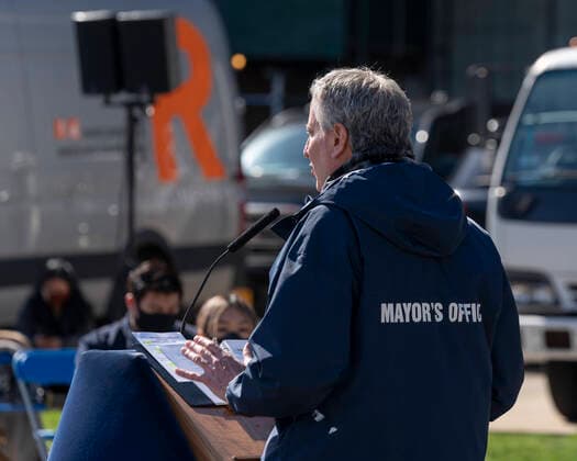 NY: Mayor de Blasio at Brooklyn Yard Mayor de Blasio holds media briefing after visiting production line run by Crye Precision to produce protective gowns at Brooklyn Navy Yard New York New York United States Copyright: LevxRadin