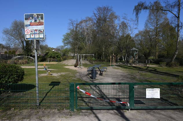 06 04 2020, , Childrens playground in Recklinghausen Recklinghausen North Rhine-Westphalia Germany Team2