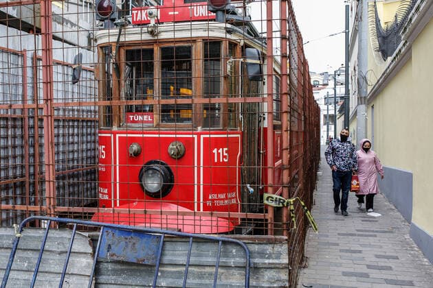 (200407) -- ISTANBUL, April 7, 2020 (Xinhua) -- Tramcar has stopped its service due to the spread of COVID-19 in Istanbul, Turkey, April 6, 2020. In Turkey, the second hardest-hit country in the Middle East, 3,148 new COVID-19 cases were reported on Monday, bringing the total number to 30,217, and the death toll surged to 649. (Xinhua) TURKEY-COVID-19 CASES 