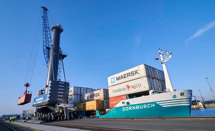 The container ship Dornbusch will be unloaded in the overseas port of Rostock on 7 April 2020 The first 49 containers with industrial and medical goods from Xi™an reached the port of Rostock in the central Chinese province of Shaanxi via the rails and sea route of the New Silk Road The containers travelled by land from China via Kazakhstan, Russia, B Copyright: ThomasxHäntzschelx xnordlicht
