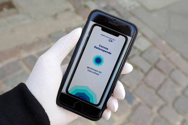 Bilder des Jahres 2020, News 04 April News Themen der Woche KW15 News Bilder des Tages Die Corona-Datenspende-App des Robert-Koch-Instituts, DEU, Berlin, 07.04.2020