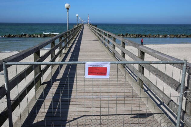Nothing goes on at the sea View on Tuesday 07 04 2020 of the almost empty Baltic seaside resort Wustrow County Vorpommern Rügen The town currently provides a foretaste of the upcoming Easter weekend According to a regulation of the local government, locals will no longer be allowed to go for long walks on the beac