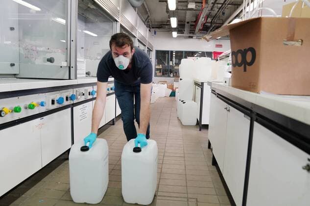 Milan, Coronavirus, Department of Chemistry, Material and Engineering Giulio Natta Polytechnic University of Milan where Professor Maria Pia Pedeferri and PhD students prepare 3300 liters of Hygienizing Gel to be given to the Civil Protection of all Lombardy (Duilio Piaggesi Fotogramma, Milan - 2020-04-07) p.s. la foto e utilizzabile nel rispetto del contesto in cui e stata scattata, e senza intento diffamatorio del decoro delle persone rappresentate  Copyright: xDuilioxPiaggesix xFOTOGRAMMAx