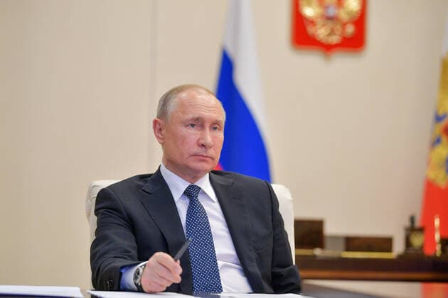 MOSCOW REGION, RUSSIA - APRIL 7, 2020: Russia s President Vladimir Putin during a video conference meeting at the Novo-Ogaryovo residence with experts on the current coronavirus situation and the measures implemented to contain the spread of the COVID-19 infection. Alexei Druzhinin Russian Presidential Press and Information Office TASS  TS0D4BF7