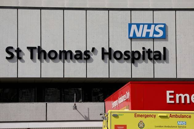 (200407) -- LONDON, April 7, 2020 (Xinhua) -- Photo taken on April 7, 2020 shows a view of St. Thomas Hospital, where British Prime Minister Boris Johnson remains in care after being admitted with coronavirus symptoms, in London, Britain. British Prime Minister Boris Johnson was taken to intensive care on Monday night after his coronavirus symptoms worsened, Downing Street said. The prime minister, 55, was admitted to St Thomas Hospital in London with persistent symptoms on Sunday night, 10 days after testing positive for coronavirus. (Photo by Tim Ireland Xinhua) BRITAIN-LONDON-COVID-19-BORIS JOHNSON-HOSPITAL