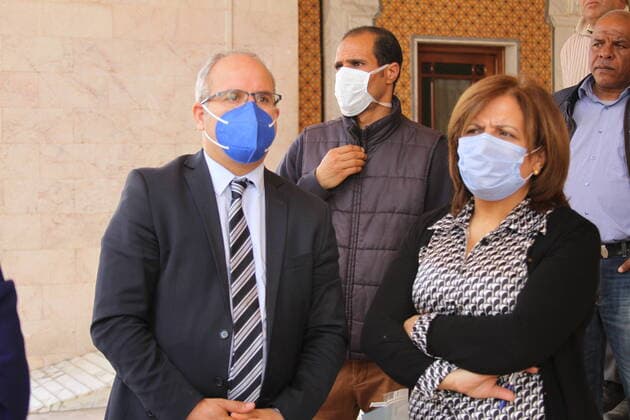 Coronavirus in Tunesien, Pflegekräfte üben den Ernstfall in Tunis La municipalite de tunis propose une operation blanc de l enterrement des deces de corona a tunis Mise en terre NEWS : Crise sanitaire mondiale et la pandemie du Coronavirus Covid19 en tunisie - Tunis - 07 04 2020 WassimJdidi Panoramic 