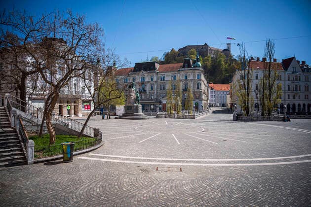 April 7, 2020, Ljubljana, Slovenia: Empty Presern Square with Ljubljana™s Castle is seen in city centre of Ljubljana..Slovenia entered into 4th week of quarantine amidst the coronavirus outbreak..Slovenia Health Ministry recorded a total of 1,059 infections, 36 death and 102 recovered since the beginning of the Coronavirus (Covid-19) outbreak. Ljubljana Slovenia - ZUMAs197 20200407_zaa_s197_129 Copyright: xJurexMakovecx
