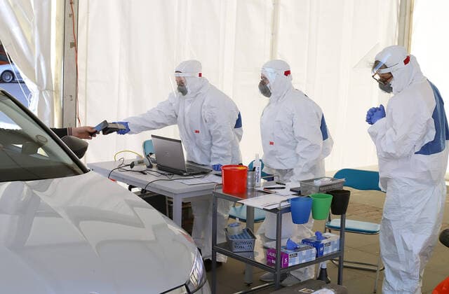 A mobile laboratory for testing for the coronavirus A mobile laboratory for testing for the coronavirus on April 07, 2020 in Lodz, Poland. EN_01423826_0004 
