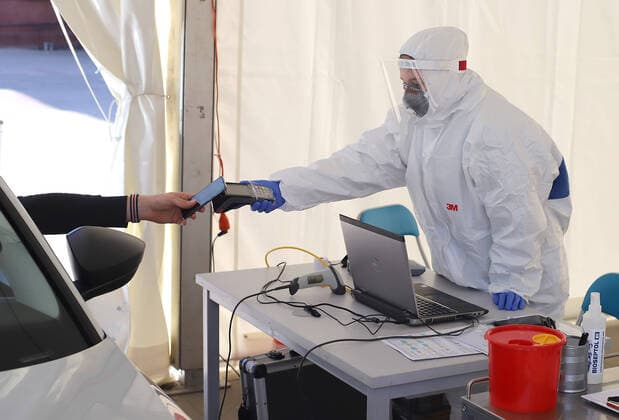A mobile laboratory for testing for the coronavirus A mobile laboratory for testing for the coronavirus on April 07, 2020 in Lodz, Poland. EN_01423826_0005 