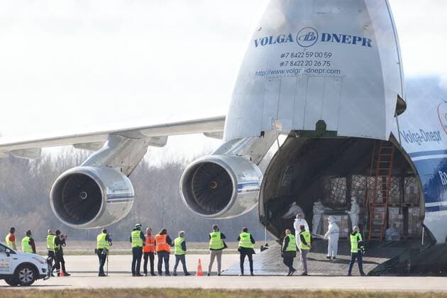 The Antonov An-124 Ruslan arrives with the medical supplies in Warsaw The Antonov An-124 Ruslan arrives with the medical supplies on April 07, 2020 at the Okecie Airport in Warsaw, Poland. EN_01423836_0001 