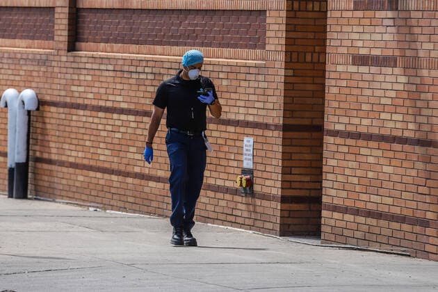 April 7, 2020, New York, NEW YORK, EUA: Ambulance movement with patients and health professionals in front of Wyckoff Medical Center Hospital in Brooklyn in New York during the Coronavirus COVID-19 pandemic in the United States. New York EUA - ZUMAc233 47122773st Copyright: xVanessaxCarvalhox