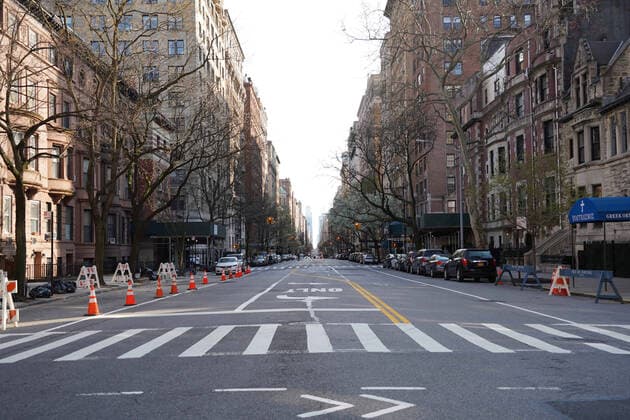 April 7, 2020, New York, New York, USA: Empty streets on the Upper West Side during Covid19 Pandemic,.West End Avenue, NYC.April 7, 2020.Photos by New York USA - ZUMAms4_ 20200407_zaf_ms4_022 Copyright: xSoniaxMoskowitzx