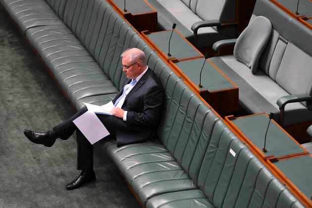 CORONAVIRUS LEGISLATION PARLIAMENT, Australian Prime Minister Scott Morrison reacts during a parliamentary sitting under rules of social distancing in the House of Representatives at Parliament House in Canberra, Wednesday, April 8, 2020. ( NO ARCHIVING, EDITORIAL USE ONLY, NO USE IN BOOKS WITHOUT CONSENT CANBERRA ACT AUSTRALIA  Copyright: xLUKASxCOCHx 20200408001462311370