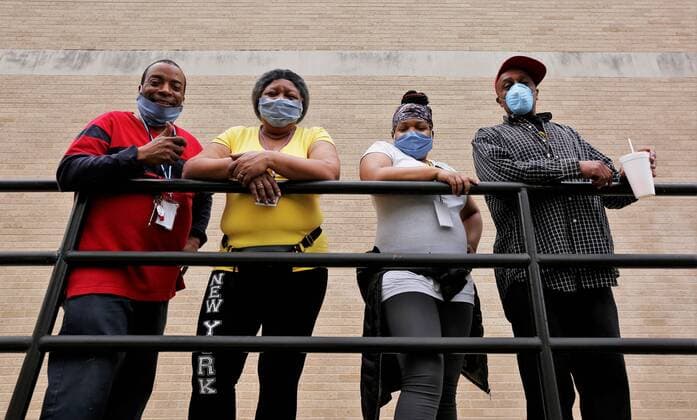 April 7, 2020, Milwaukee, Wisconsin, U.S: Milwaukee County residents line up to vote Tuesday April, 7, 2020 during the COVID-19 pandemic. Wisconsin Governor Tony Evers sought to postpone the elections because of the (coronavirus) COVID-19 pandemic, and was overruled by the Wisconsin Supreme Court to have the voting proceed as scheduled. Milwaukee U.S. - ZUMAr148 20200407_zap_r148_083 Copyright: xPatxA.xRobinsonx