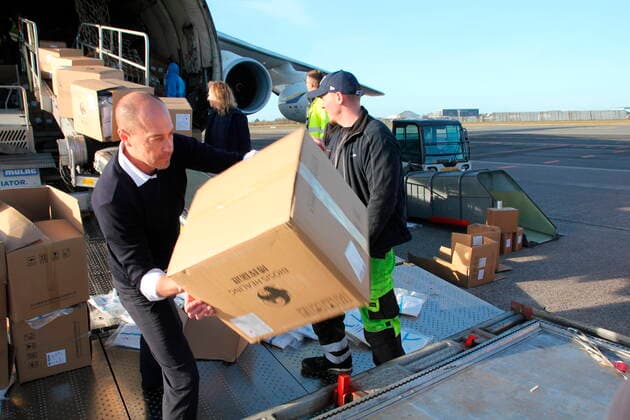 Health Minister Magnus Heunicke S helps with the solution An Antonov AN 124 cargo aircraft with weapons landed at Copenhagen Airport, Kastrup, Wednesday, April 8, 2020 The cargo aircraft brought, among other things, 500,000 face masks and 180,000 protective suits to  Copyright: KevinxArildtoftx xKoebenhavnsxLux cop107 spdk20200408-112715-L