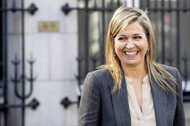08-04-2020 Amsterdam Queen Maxima visited, in the context of the coronavirus outbreak (COVID-19), Hotel V Nesplein and the Irish Pub, The Tara at the Rokin in Amsterdam. Koninklijke Horeca Nederland (KHN) was the host of two conversations in which representatives of hotel and restaurant chains and smaller catering entrepreneurs informed Queen Máxima about the consequences of the outbreak of the coronavirus (COVID-19) for their companies.  Copyright: xPPEx
