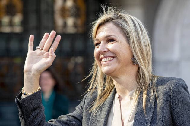 08-04-2020 Amsterdam Queen Maxima visited, in the context of the coronavirus outbreak (COVID-19), Hotel V Nesplein and the Irish Pub, The Tara at the Rokin in Amsterdam. Koninklijke Horeca Nederland (KHN) was the host of two conversations in which representatives of hotel and restaurant chains and smaller catering entrepreneurs informed Queen Máxima about the consequences of the outbreak of the coronavirus (COVID-19) for their companies.  Copyright: xPPEx