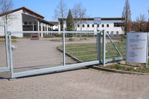 Hardly anything going on at Kummerower See View on Wednesday 08 04 2020 of the village Salem district Mecklenburgische Seenplatte in the Mecklenburger Schweiz at Kummerower See The village currently provides a foretaste of