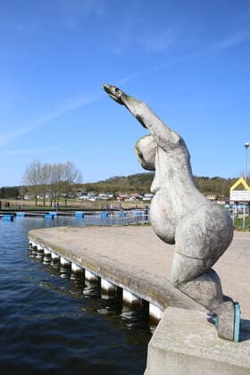 Hardly anything going on at Kummerower See View on Wednesday 08 04 2020 of the town of Salem, district of Mecklenburgische Seenplatte in Mecklenburger Schweiz at Kummerower See The town currently provides a foretaste of the upcoming Easter weekend According to a reg