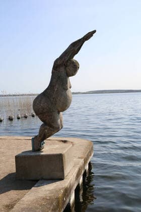 Hardly anything going on at Kummerower See View on Wednesday 08 04 2020 of the town of Salem, district of Mecklenburgische Seenplatte in Mecklenburger Schweiz at Kummerower See The town currently provides a foretaste of the upcoming Easter weekend According to a reg