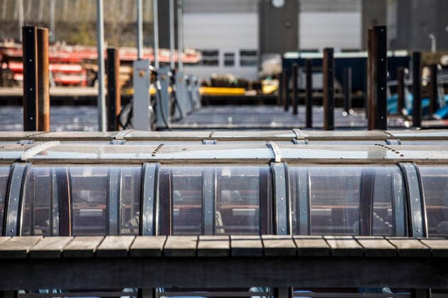 Stromma Canal Tours Copenhagens boat is quietly located at the Industrial Line in Copenhagen on Wednesday, April 8, 2020 Due to COVID 19, it is not possible to reach port roundtrip at Easter, Denmark,  Copyright: ÓlafurxSteinarxRyexGestsson ÓlafurxSteinarxGestssonx COP106 spdk20200408-145517-L