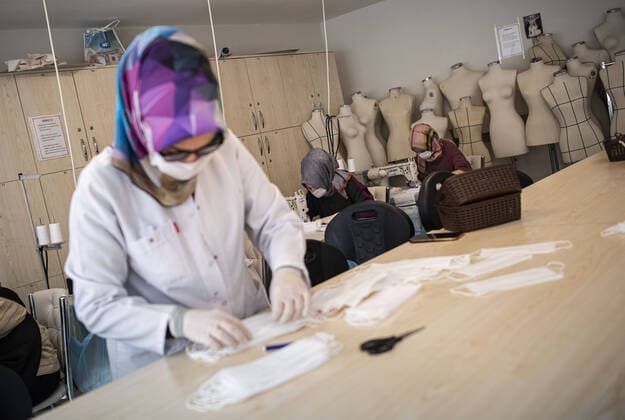 Students of the Ismek Colpan Ilhan Industrial College produce masks during coronavirus COVID 19 at Moda district in Istanbul , Turkey. Copyright: AkinxCeliktas 16715501