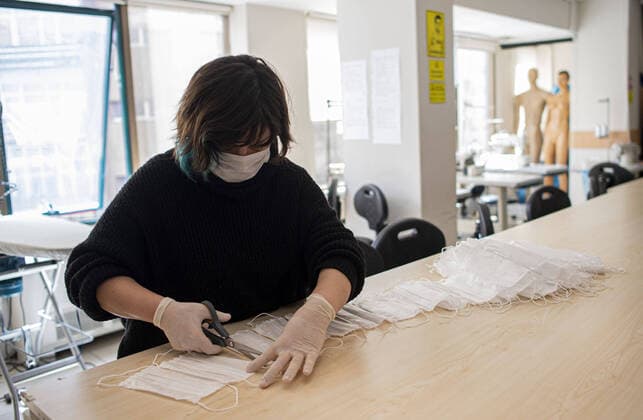 Students of the Ismek Colpan Ilhan Industrial College produce masks during coronavirus COVID 19 at Moda district in Istanbul , Turkey. Copyright: AkinxCeliktas 16715503