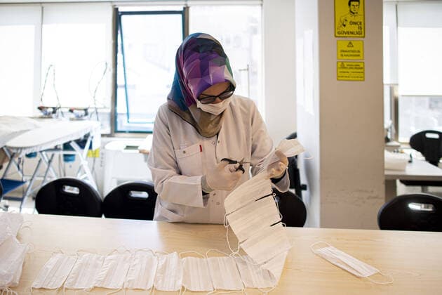 Students of the Ismek Colpan Ilhan Industrial College produce masks during coronavirus COVID 19 at Moda district in Istanbul , Turkey. Copyright: AkinxCeliktas 16715504