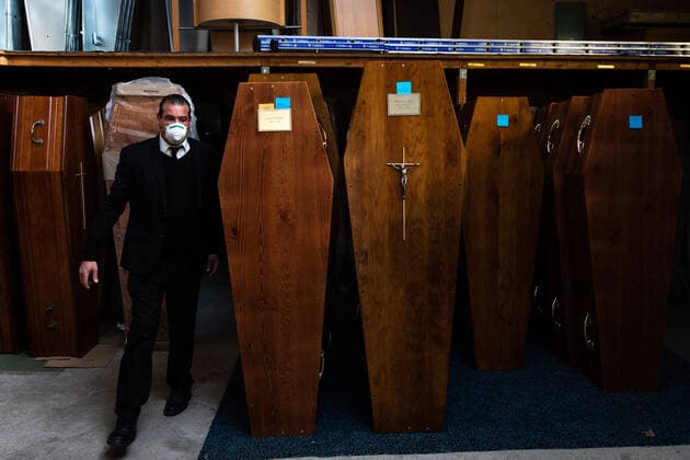 Paris, France, April 7, 2020 - Report inside the Santilly Funeral Home, which is currently facing the Coronavirus epidemic (Covid-19) - Many coffins marked Covid-19 are in storage.  Copyright: xAlexisxSciardx