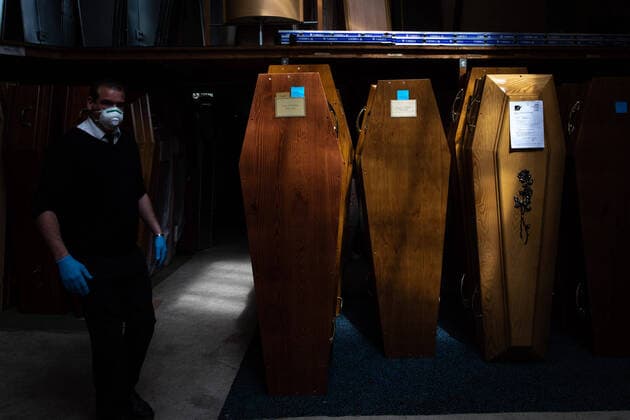 Paris, France, April 7, 2020 - Report inside the Santilly Funeral Home, which is currently facing the Coronavirus epidemic (Covid-19) - Coffins that are empty for the moment are inscribed Covid-19.  Copyright: xAlexisxSciardx