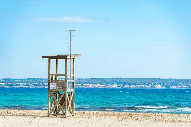 20200408 Palma de Mallorca under Corona Close down PALMA DE MALLORCA, SPAIN APRIL 8 2020 Playa de Plama beach at Palma de Mallorca under Corona Close down on April 8, 2020 in Palma de Mallorca, Palma de Mallorca Baleares Spain