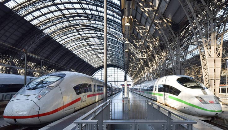 xblx, ICE train of the German Railways at Frankfurt central station, emwirt Frankfurt am Main