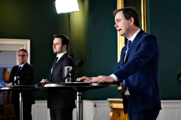 Finance Minister Nicolai Wammen S and Minister of Finance Morten Boedskov S, Minister for Business Simon Kollerup S and Minister for Employment Peter Hummelgaard S hold a press conference in the Ministry of Finance on Thursday, April 9, 2020 At the press conference, an update is given on the Danish economy during the corona eruption and a status of the relief packages, Copenhagen Denmark,  Copyright: PhilipxDavali PhilipxDavalix cop105 spdk20200409-125138-L