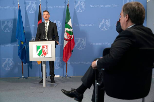 Hendrik Streeck at a press conference to present the Covid 19 Case Cluster Study at the State Chancellery Düsseldorf, 09 04 2020 Foto:xJ.xKrickx xFuturexImage