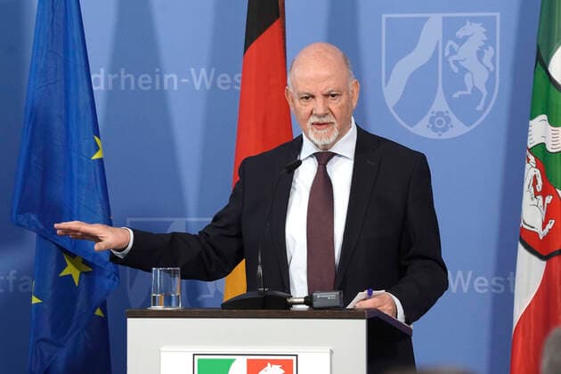Martin Exner at a press conference to present the Covid 19 Case Cluster Study in the State Chancellery Düsseldorf, 09 04 2020 Foto:xJ.xKrickx xFuturexImage