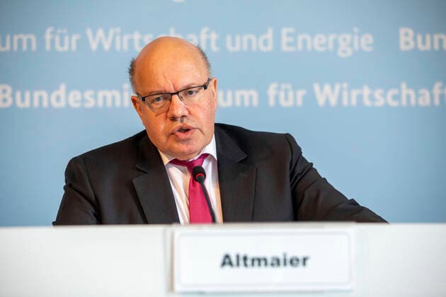 Germany, Berlin, Federal Ministry of Economics, Joint Press Statement by Minister of Economics Peter Altmaier CDU Bild and Minister of Health Jens Spahn CDU after Corona Cabinet, 09 04 2020