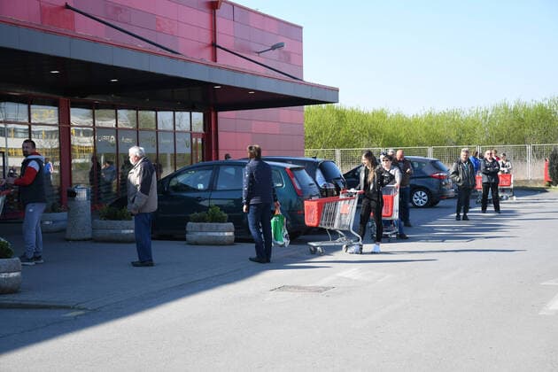 PXL_Shopping 09.04.2020., Bjelovar, Croatia - Hundreds of citizens are waiting in line for shopping shortly before Easter DamirxSpehar PIXSELL