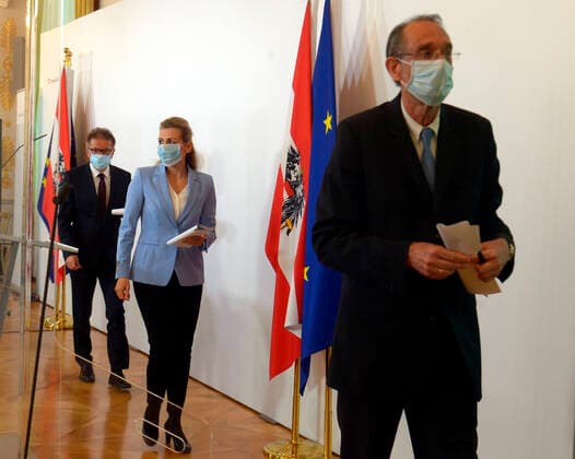 Vienna 09 04 2020, Federal Chancellery, Vienna, AUT, Current developments on corona disease in Austria, press conference on family and social affairs, in picture from Social Minister Rudolf Anschober Gruene,  EP_str