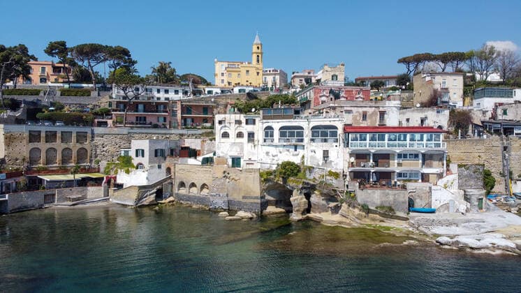 April 9, 2020, Napoli, CAMPANIA, ITALIA: 09 04 2020 Naples, along the coast of Mergellina and Marechiaro, the only place in the world where you can swim among the remains of ancient Roman walls, returned to splendor thanks to the lack of people and illegal discharges in the days of the pandemic quarantine for the Covid-19 virus. Napoli ITALIA - ZUMAs236 20200409_zap_s236_080 Copyright: xFabioxSassox