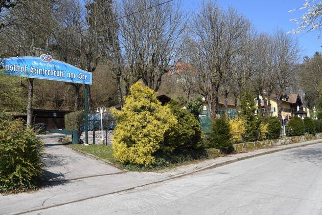 Maria Einsiedel Wegen Corona Virus Closed Gasthof Hinterbruehl at the lake Munich 09 04 20 Munich