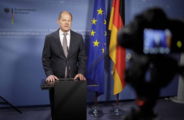 Federal Minister of Finance Olaf Scholz, SPD, gives a press statement before a video conference of the Euro Group Berlin, 09 04 2020 Berlin Germany Copyright: xThomasxImo photothek.netx
