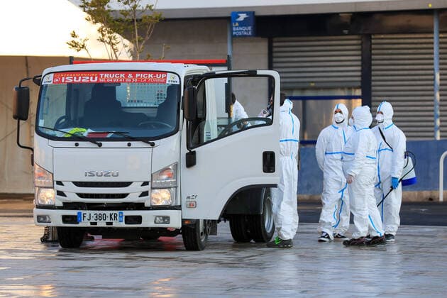Coronavirus¨¨Desinfection des rues de Cannes par les services de la voirie. ¨¨Utilisation d un drone.¨¨Desinfection ecoles et classes de Cannes NEWS : Coronavirus - Desinfection rues de Cannes - Crise sanitaire mondiale et la pandemie du Coronavirus Covid19 - 10 04 2020 NicolasGavet Panoramic 