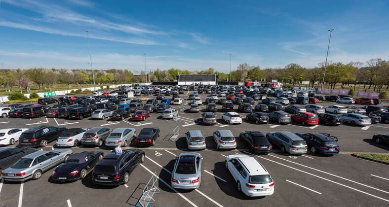 Ecumenical service on Good Friday in the drive-in cinema at the exhibition car park in Düsseldorf, a response to the unusual circumstances caused by the coronavirus pandemic