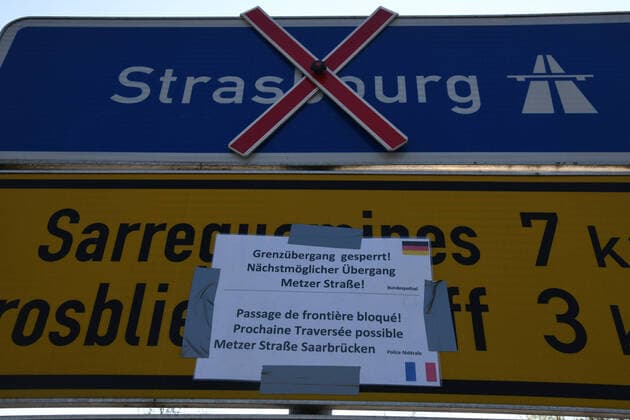 In Kleinblittersdorf Bundesstrasse in the Saarland, the border between Germany and France is closed on Good Friday 10 4 2020 due to the corona pandemic The demarcation of the border due to the corona virus is a historical and decisive experience for the people bub