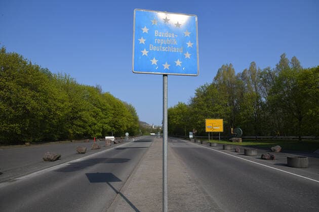 In Kleinblittersdorf Bundesstrasse in the Saarland, the border between Germany and France is closed on Good Friday 10 4 2020 due to the corona pandemic The demarcation of the border due to the corona virus is a historical and decisive experience for the people bub