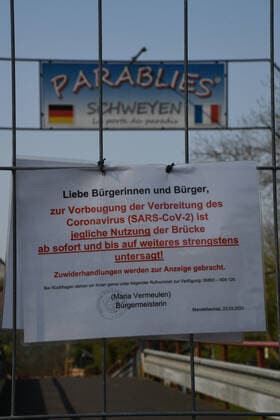 In the Saarland town of Bliesmengen Bolchen, the border between Germany and France is closed due to the corona pandemic on Good Friday 10 4 2020 The border demarcation due to the corona virus is a historical and far-reaching experience for the people bub