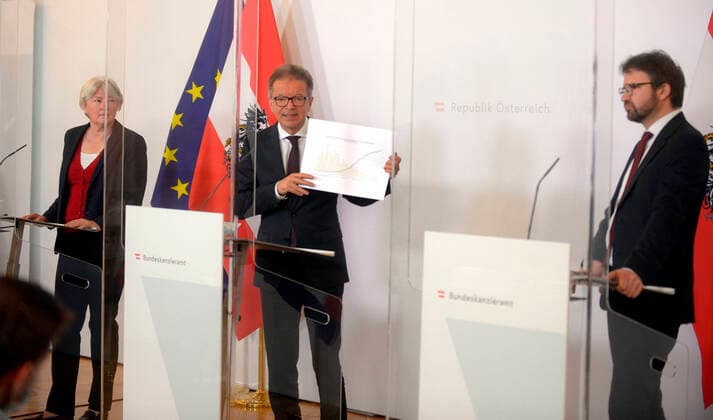 Vienna 10 04 2020, Federal Chancellery, Vienna, AUT, Acute Developments on Corona Disease in Austria, press conference on the topic of capacities in Austrian hospitals, in the picture from Virologist Elisabeth Puchhammer, Mi  EP_str