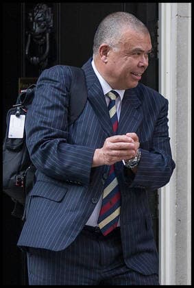 . 10 04 2020. London, United Kingdom. Coronavirus Briefing In Downing Street. Professor Jonathan Van Tam, deputy chief medical officer for England, departs Downing Street following Covid-19 briefing.  xMartynxWheatleyx xi-Imagesx IIM-21010-0019