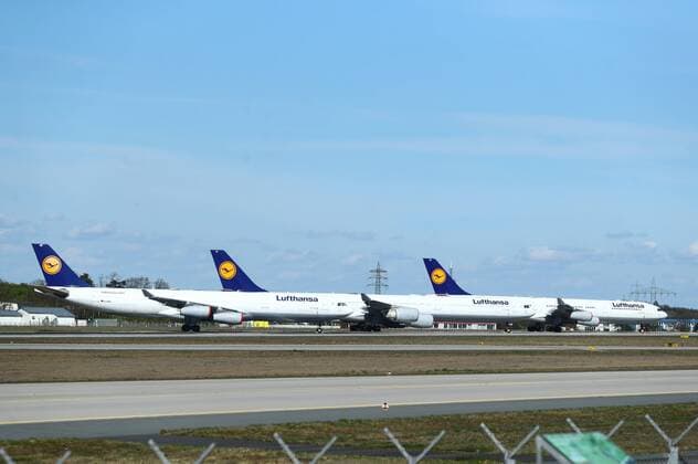 Frankfurt Corona and air traffic Due to the corona crisis, Lufthansa aircraft are parked on the runway at Fraport Frankfurt Airport Corona and air traffic Copyright: xWeissx Eibner-Pressefotox EP_rws